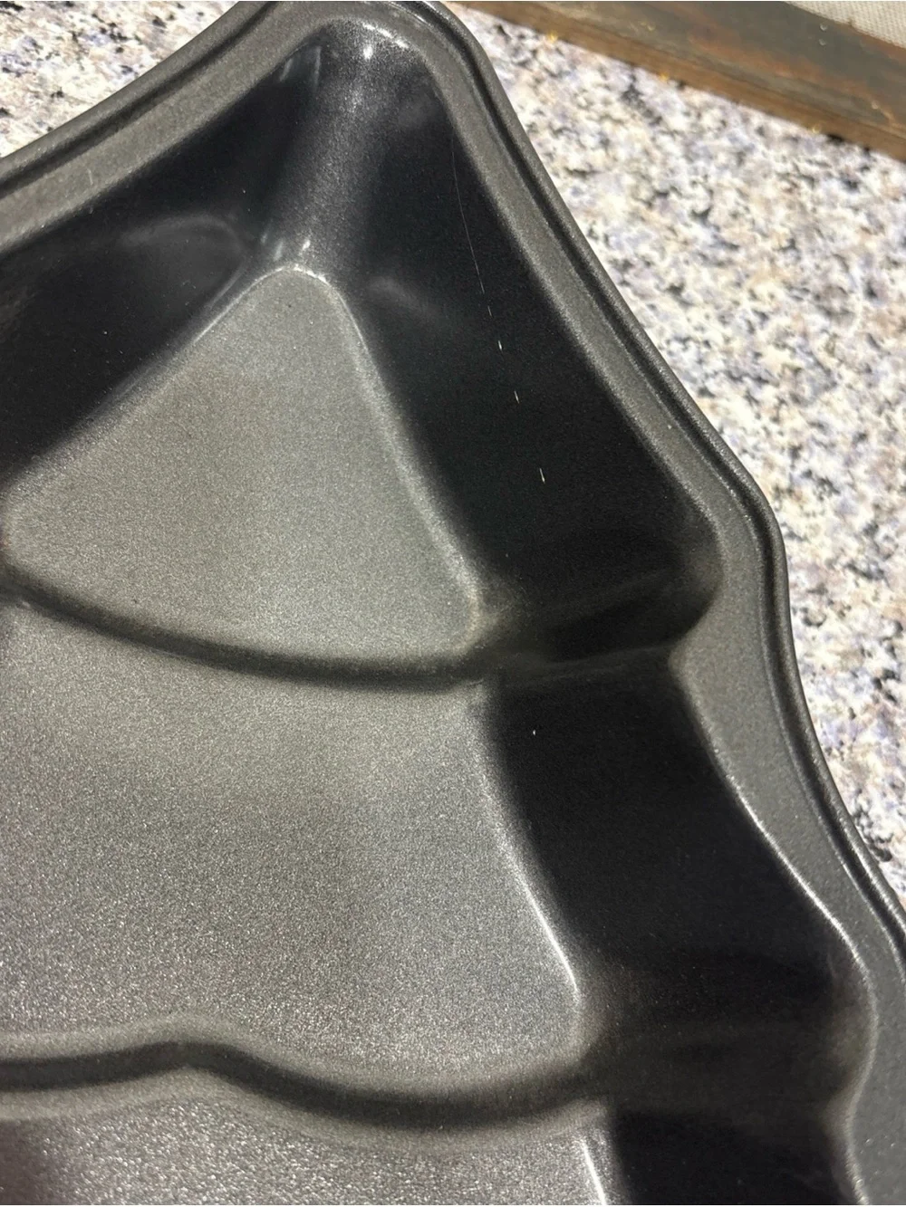 wilton christmas tree cake pan